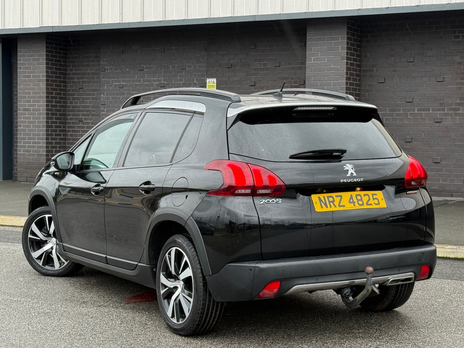 Used Peugeot 2008 2018 for sale - 77584876: Photo 4