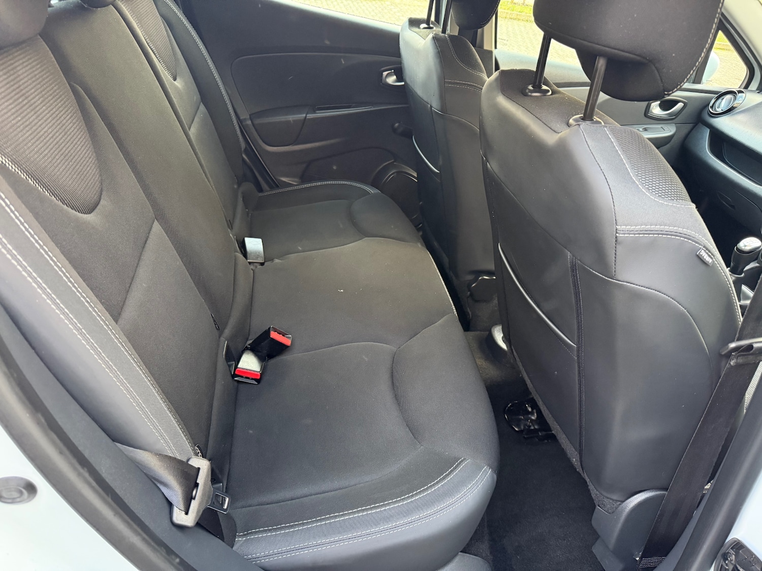 Used Renault Clio 2018 for sale - 77548496: Photo 32