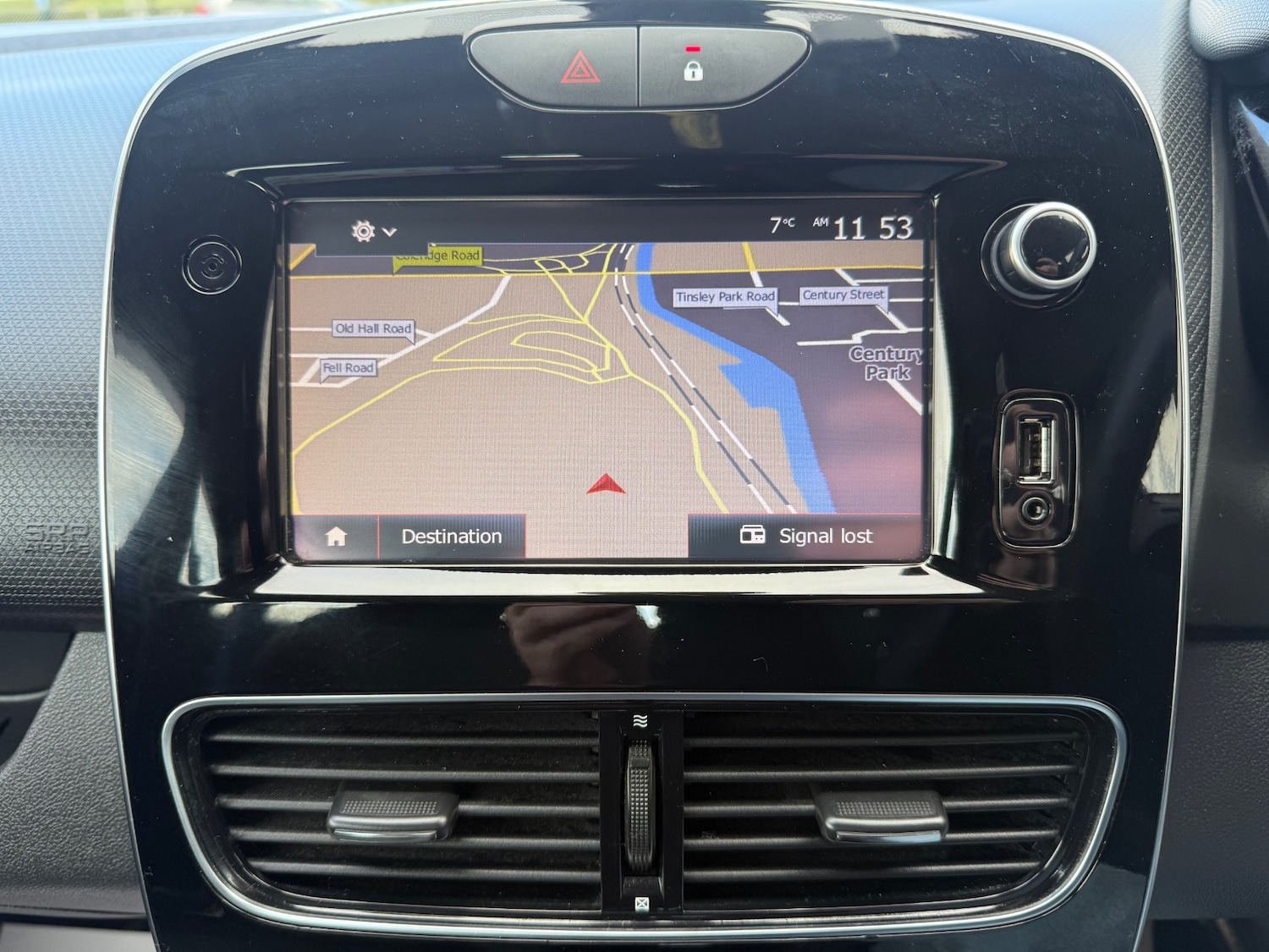 Used Renault Clio 2017 for sale - 77350228: Photo 11