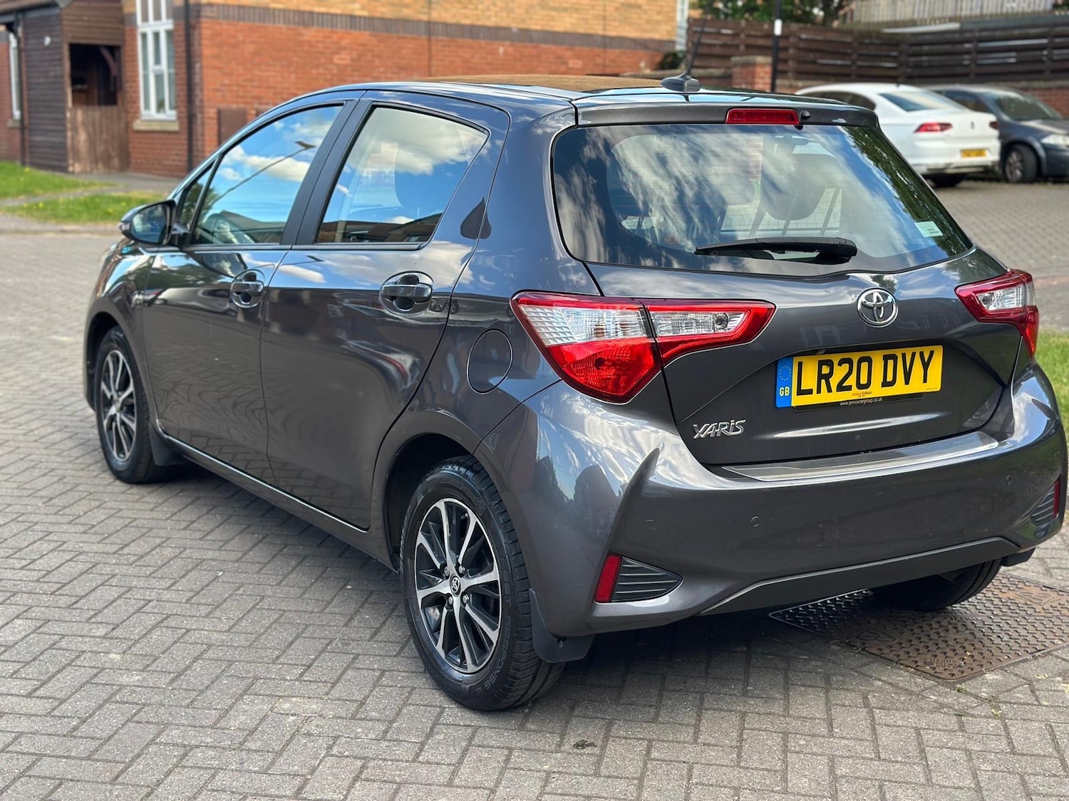 Used Toyota Yaris 2020 for sale - 77012923: Photo 4