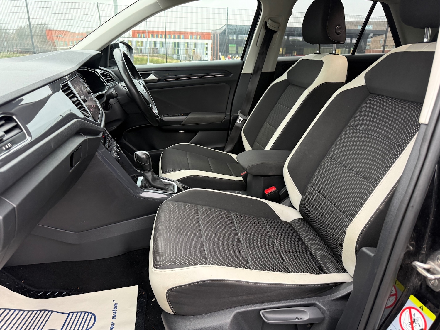 Used Volkswagen T-Roc 2020 for sale - 77963854: Photo 19