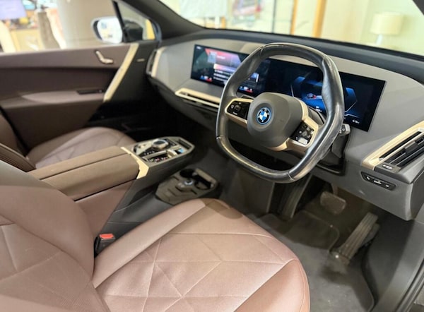 Used BMW iX 2023 for sale - 76249284: Photo 10