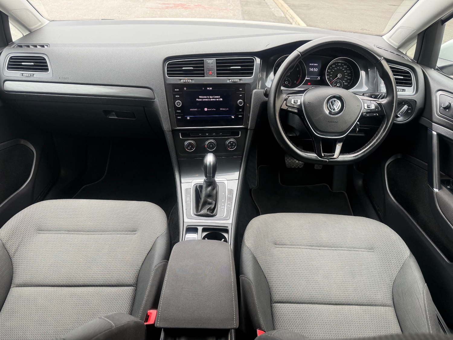 Used Volkswagen Golf 2019 for sale - 76903798: Photo 9