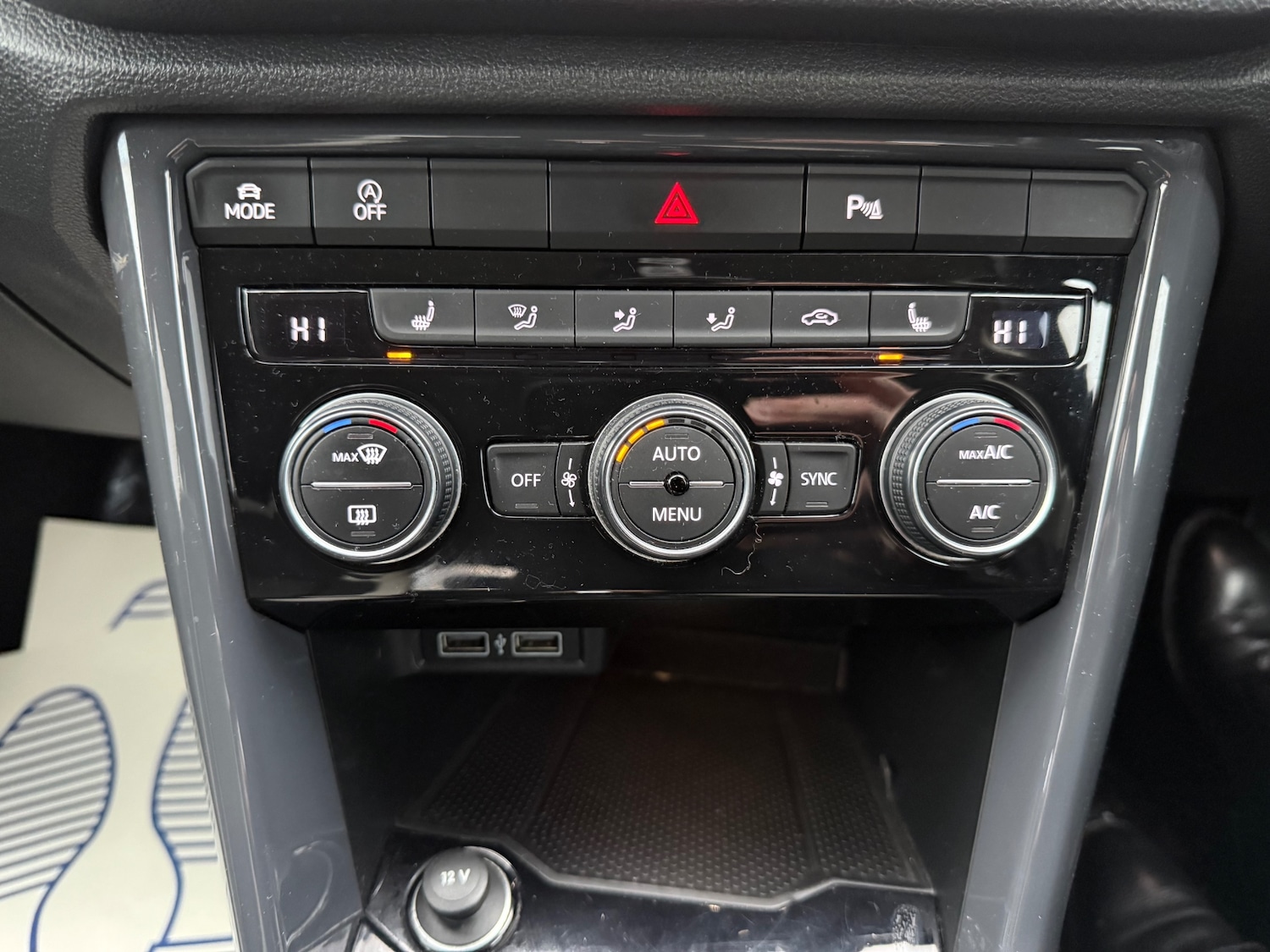 Used Volkswagen T-Roc 2020 for sale - 77453657: Photo 17