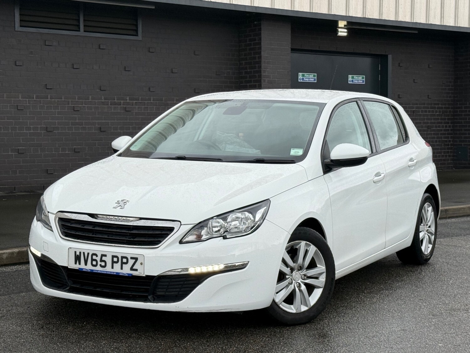 Used Peugeot 308 2015 for sale - 77650096: Photo 2