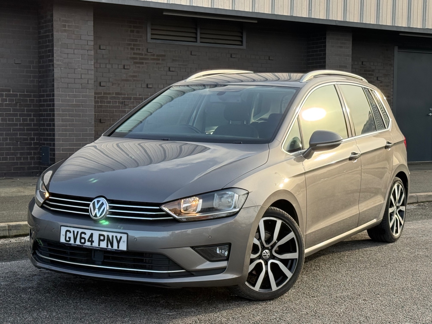 Used Volkswagen Golf SV 2015 for sale - 78031937: Photo 2