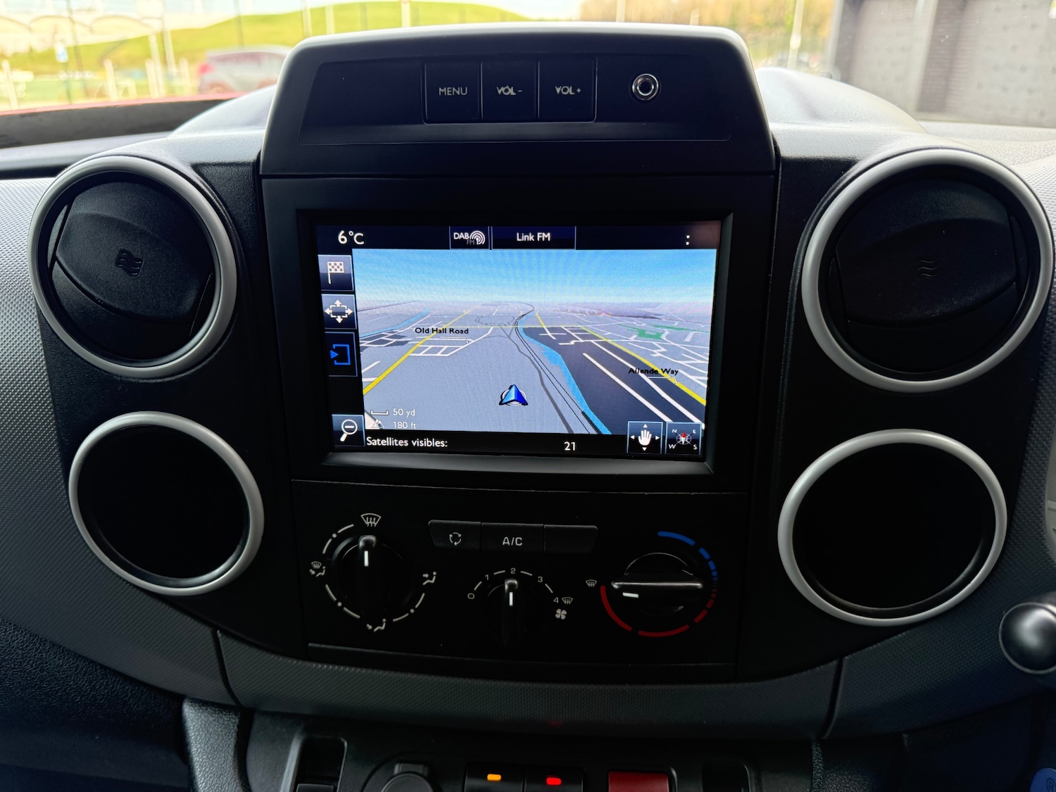 Used Peugeot Partner 2018 for sale - 77584264: Photo 11