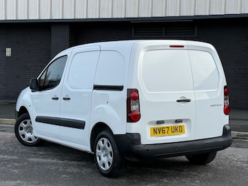 Used Peugeot Partner 2018 for sale - 77584264: Photo