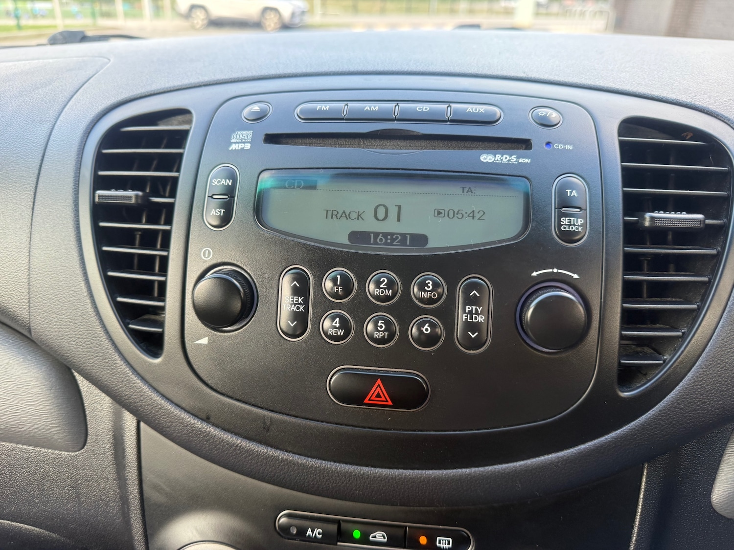 Used Hyundai i10 2013 for sale - 78031912: Photo 11