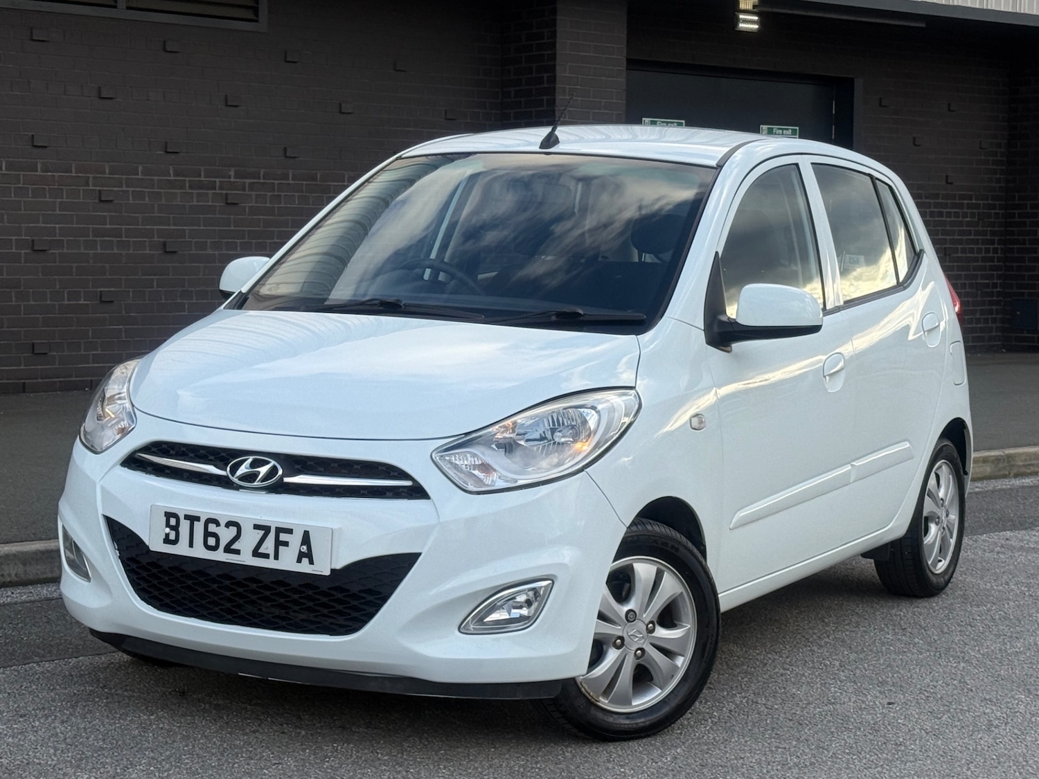Used Hyundai i10 2013 for sale - 78031912: Photo 2