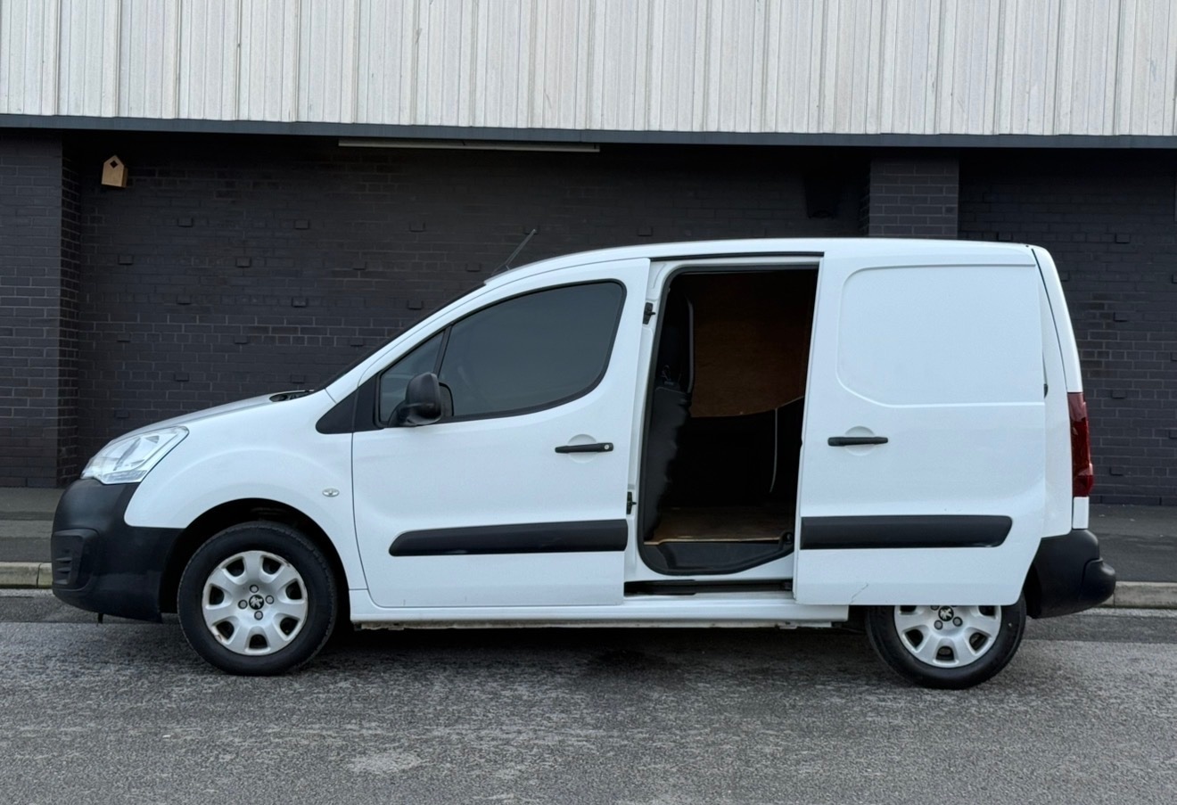 Used Peugeot Partner 2017 for sale - 78071050: Photo 9