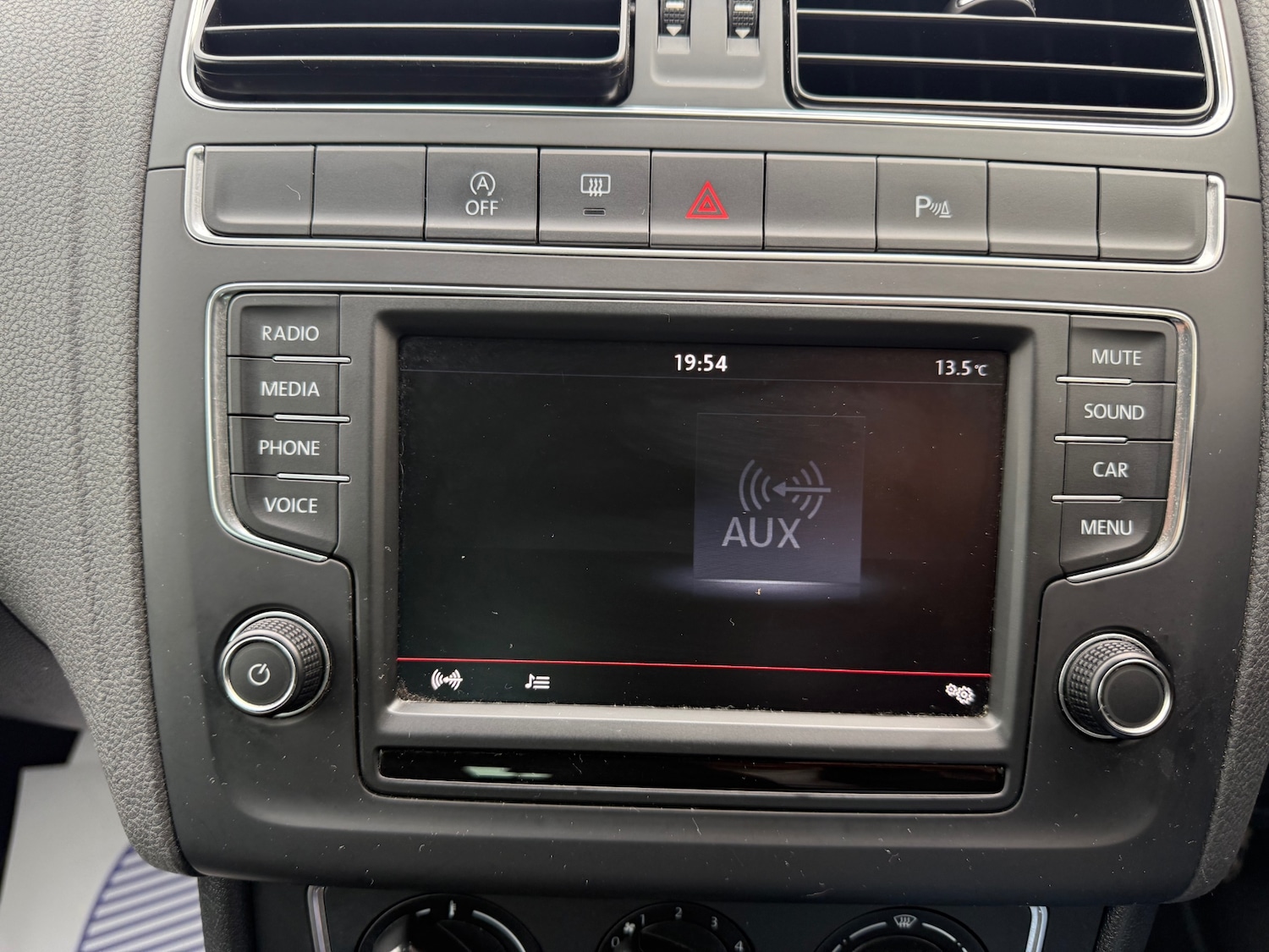 Used Volkswagen Polo 2017 for sale - 76511148: Photo 39