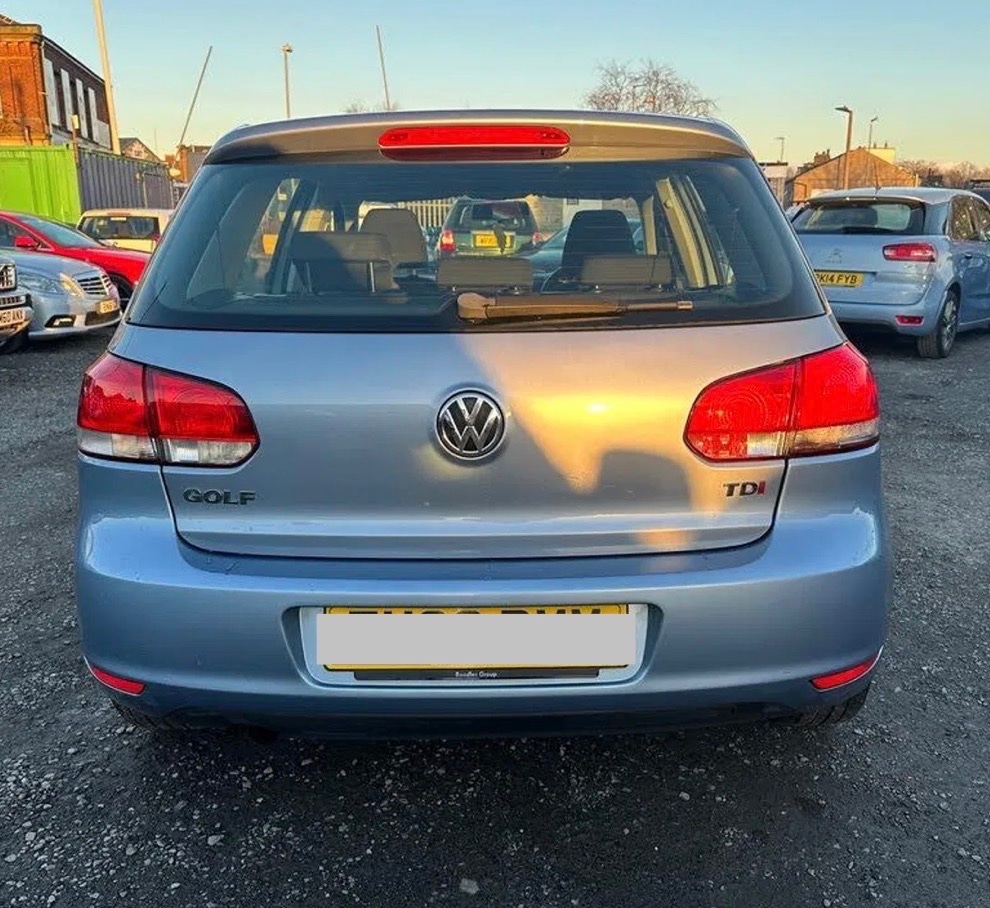 Used Volkswagen Golf 2010 for sale - 77691252: Photo 2