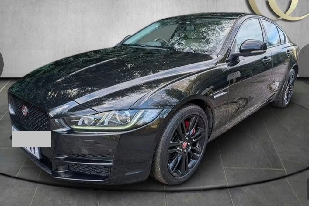 Used Jaguar XE 2017 for sale - 77791506: Photo 3