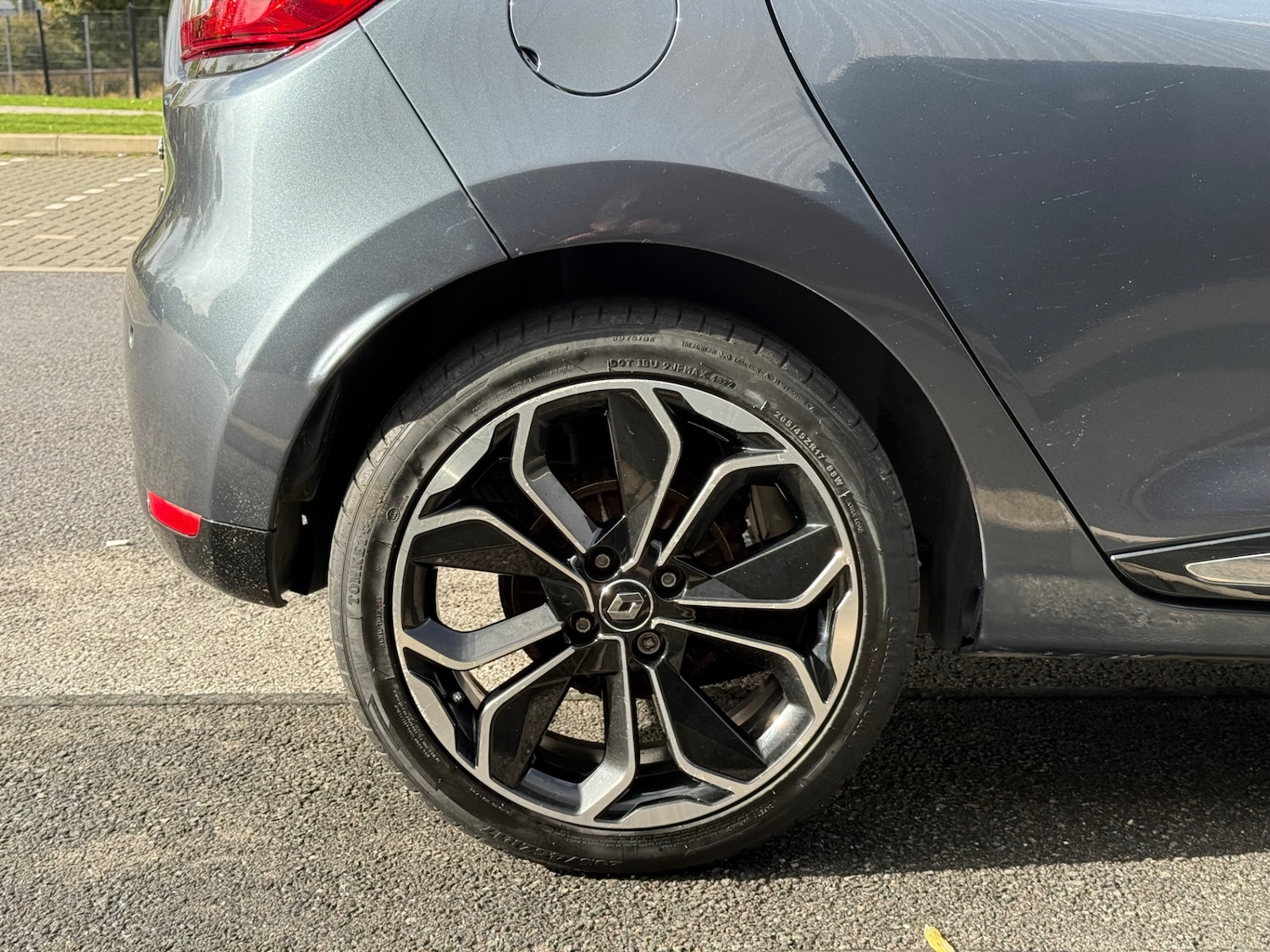 Used Renault Clio 2019 for sale - 76891808: Photo 20