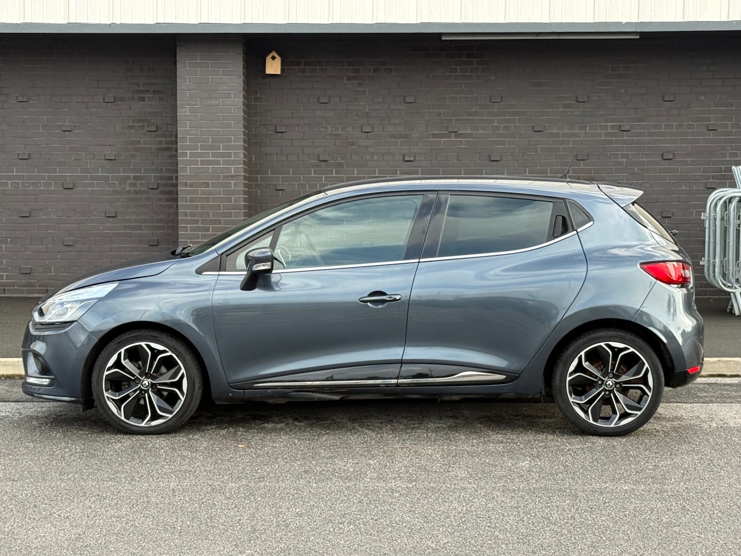 Used Renault Clio 2019 for sale - 76891808: Photo 7