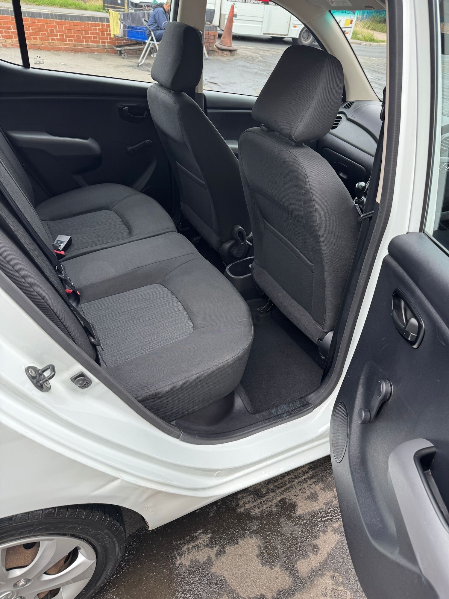 Used Hyundai i10 2012 for sale - 76091633: Photo 10