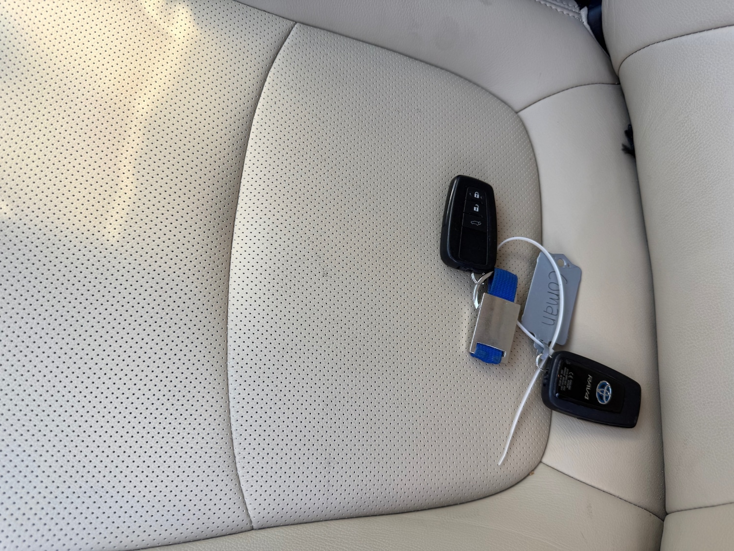 Used Toyota RAV4 2020 for sale - 77213552: Photo 29