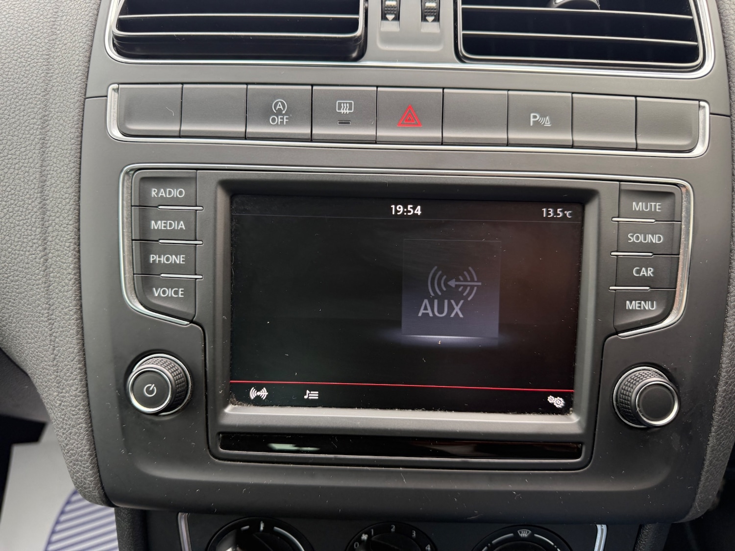 Used Volkswagen Polo 2017 for sale - 76335268: Photo 11