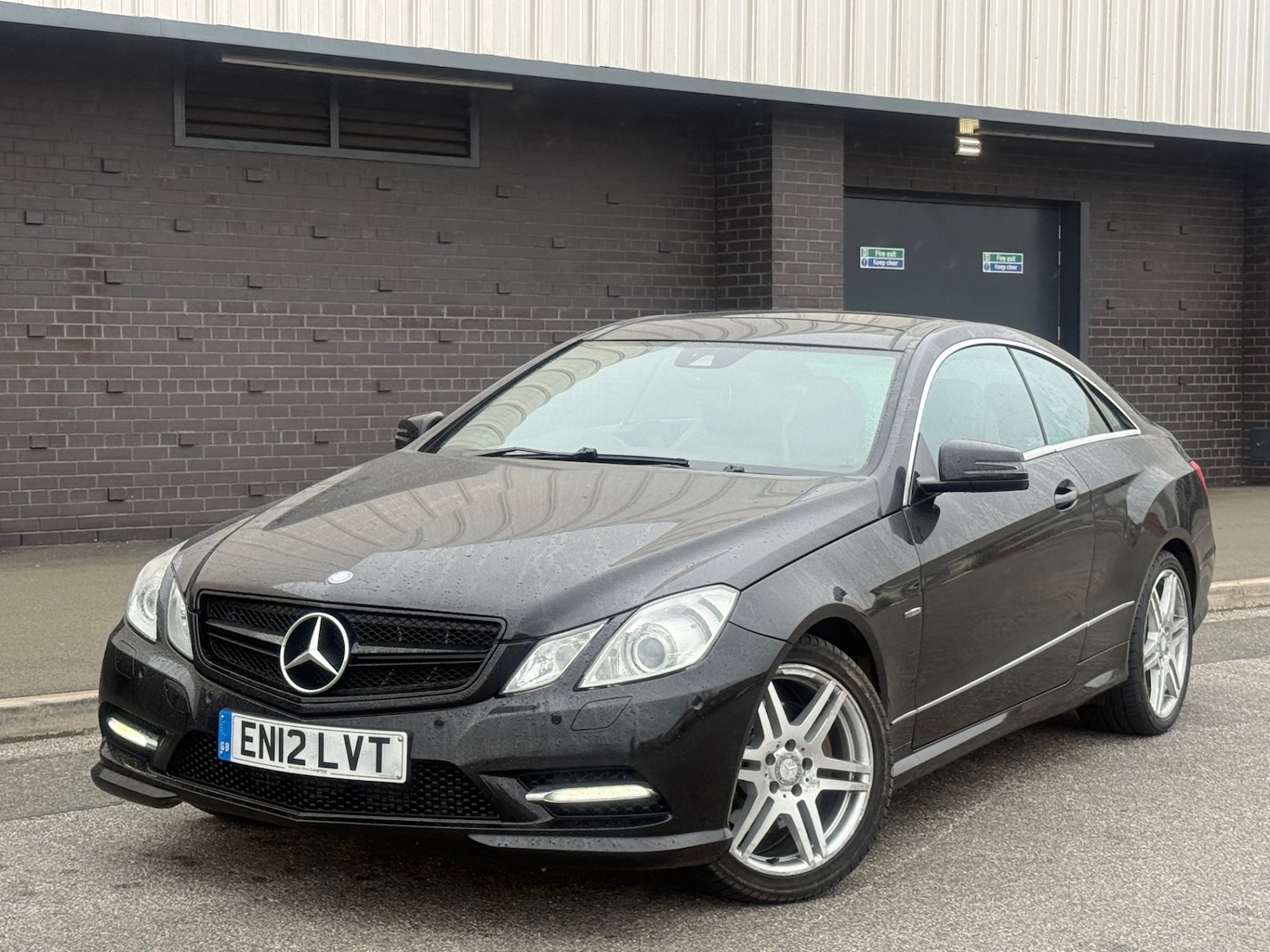 Used Mercedes-Benz E Class 2012 for sale - 78122011: Photo 2