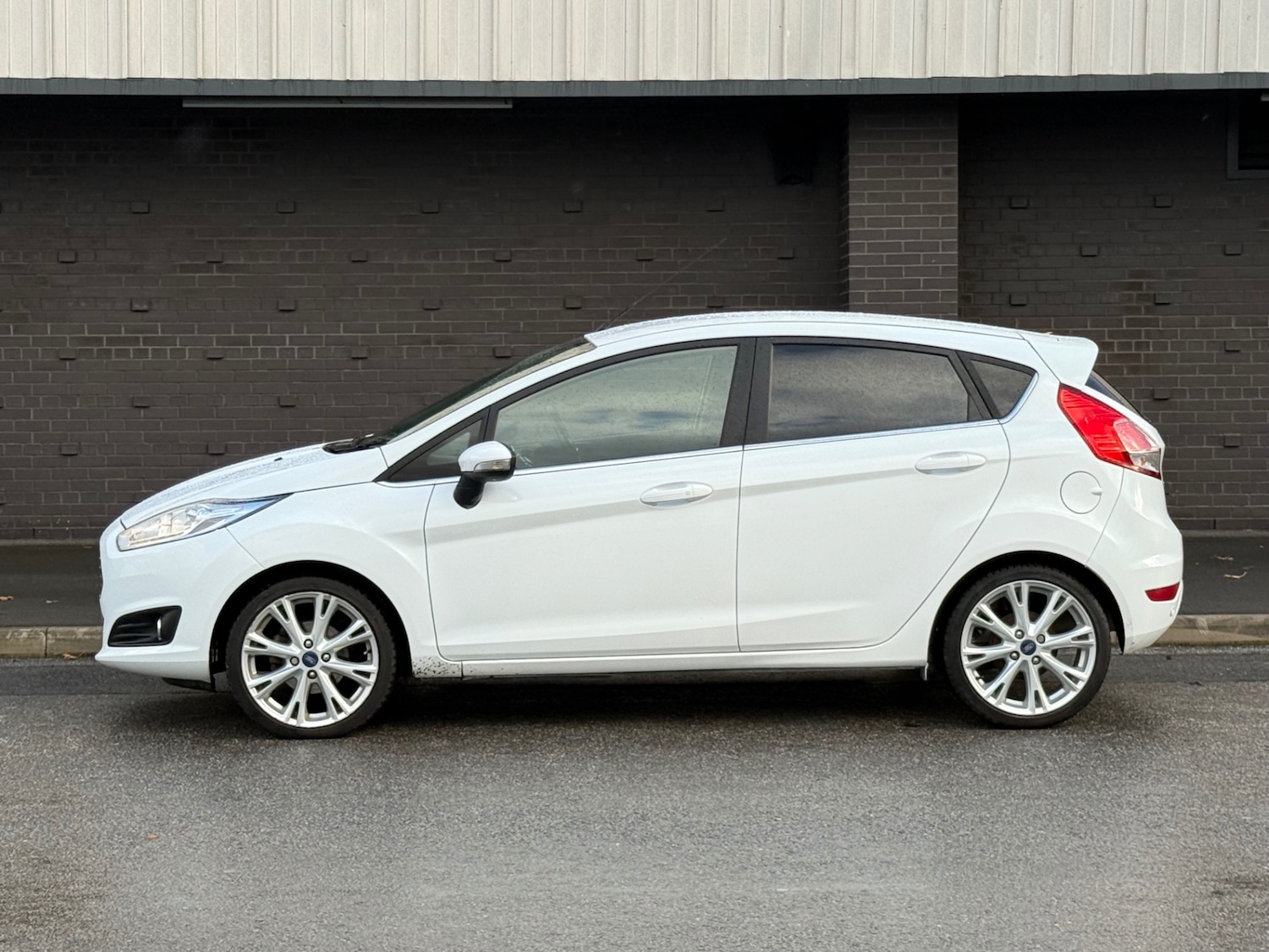 Used Ford Fiesta 2014 for sale - 76437199: Photo 7