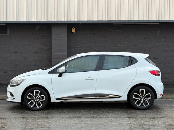 Used Renault Clio 2018 for sale - 76298093: Photo 8