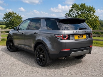Used Land Rover Discovery Sport 2018 for sale - 79539853: Photo
