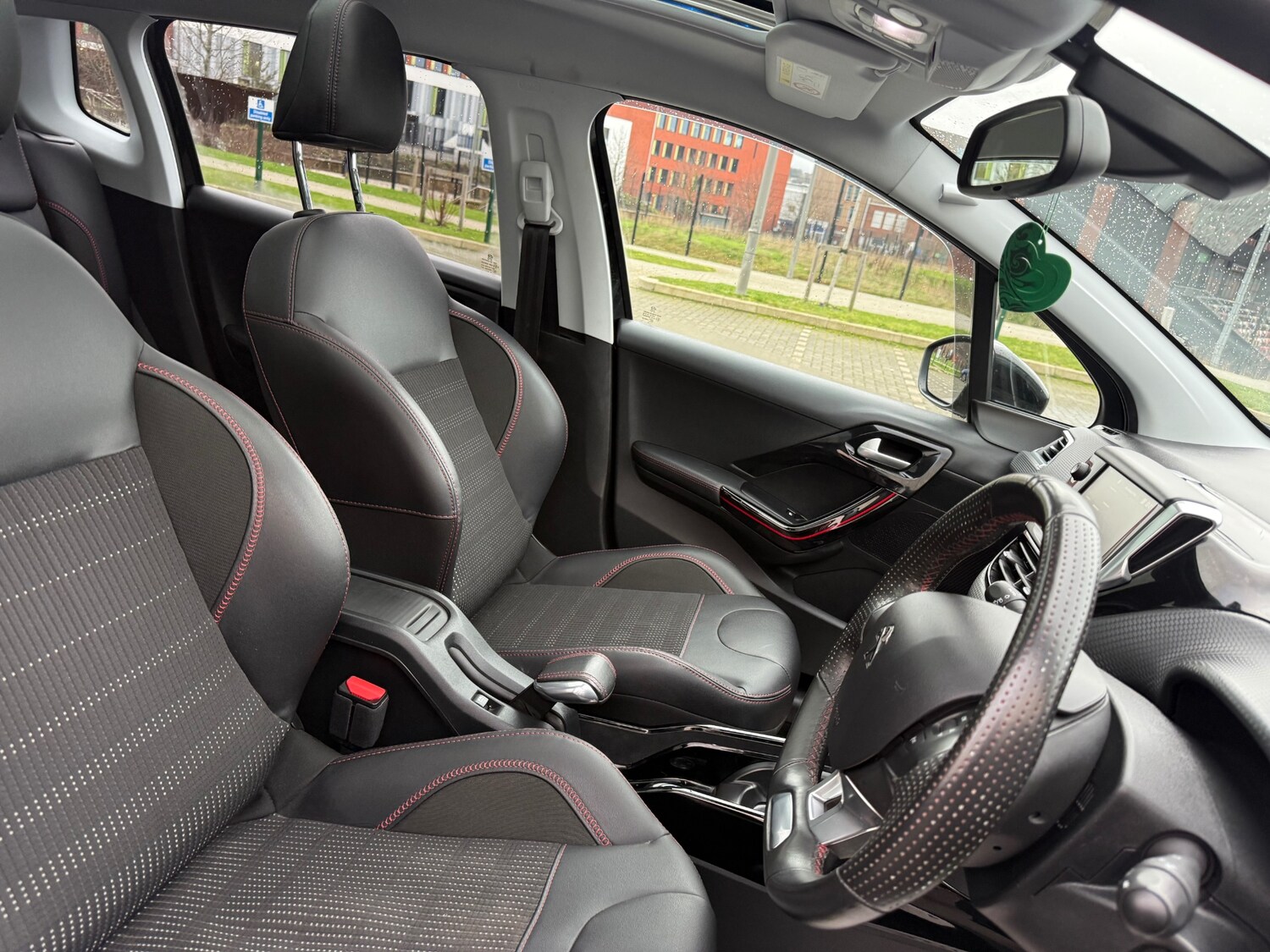 Used Peugeot 2008 2018 for sale - 78045865: Photo 15