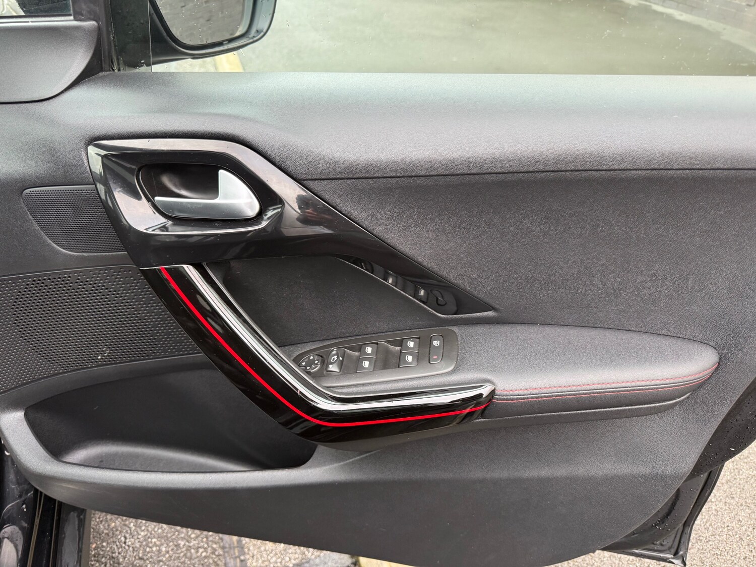 Used Peugeot 2008 2018 for sale - 78045865: Photo 36