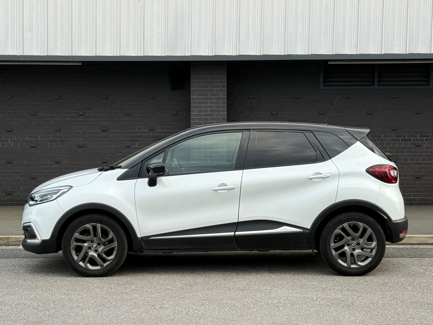 Used Renault Captur 2018 for sale - 77958601: Photo 8