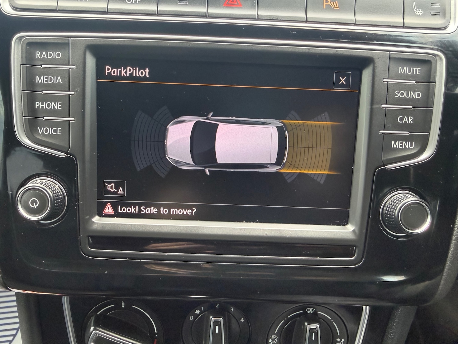 Used Volkswagen Polo 2016 for sale - 76520923: Photo 19