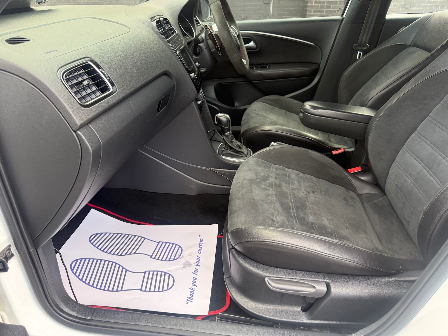 Used Volkswagen Polo 2016 for sale - 76520923: Photo 32