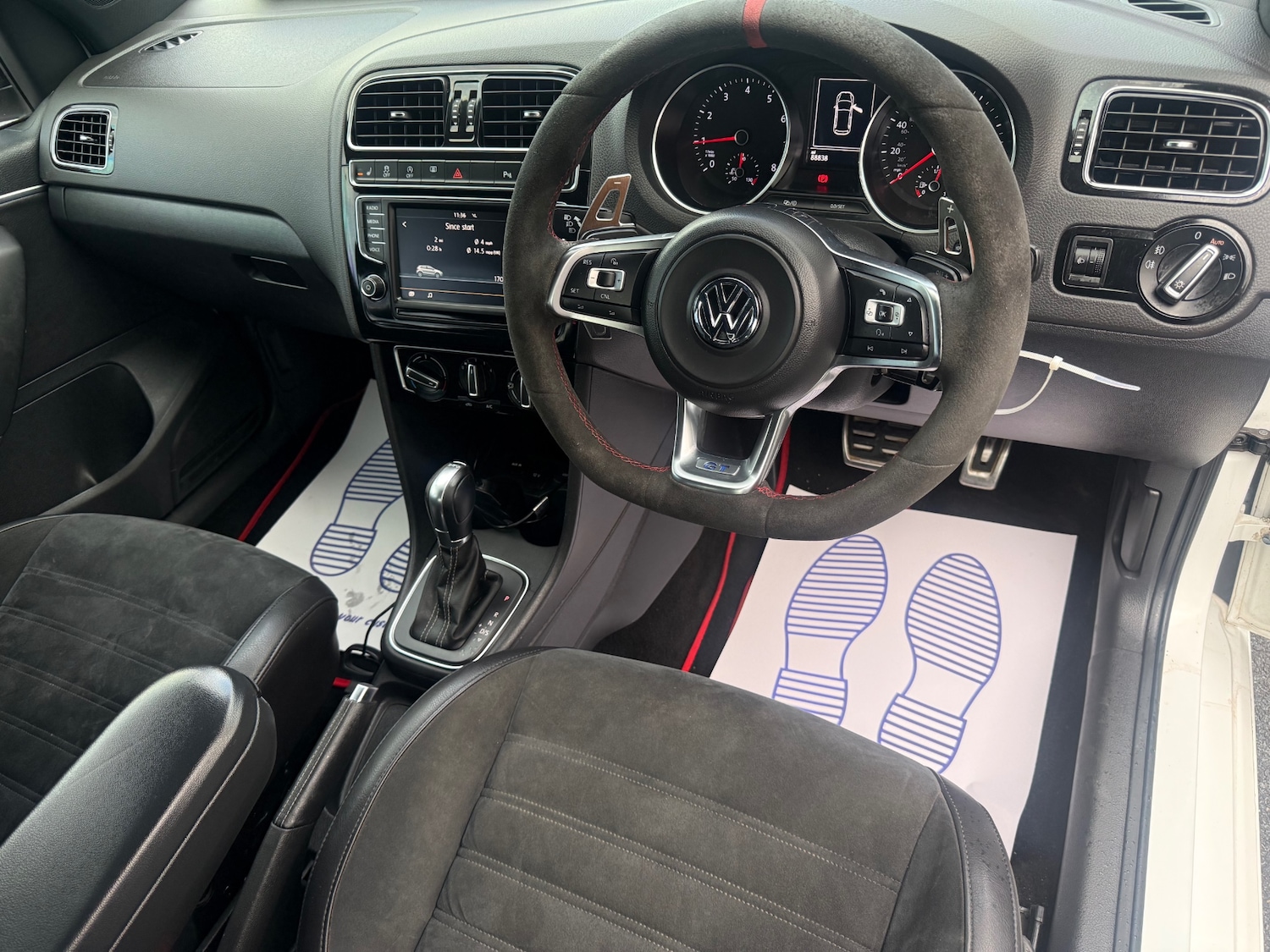 Used Volkswagen Polo 2016 for sale - 76520923: Photo 9