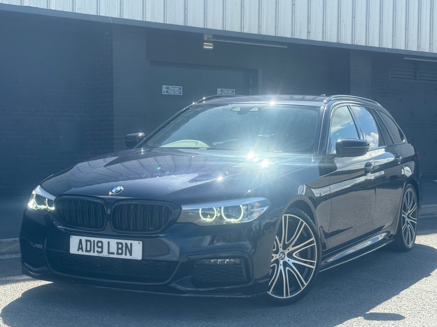 Used BMW 5 Series 2019 for sale - 77228358: Photo 2