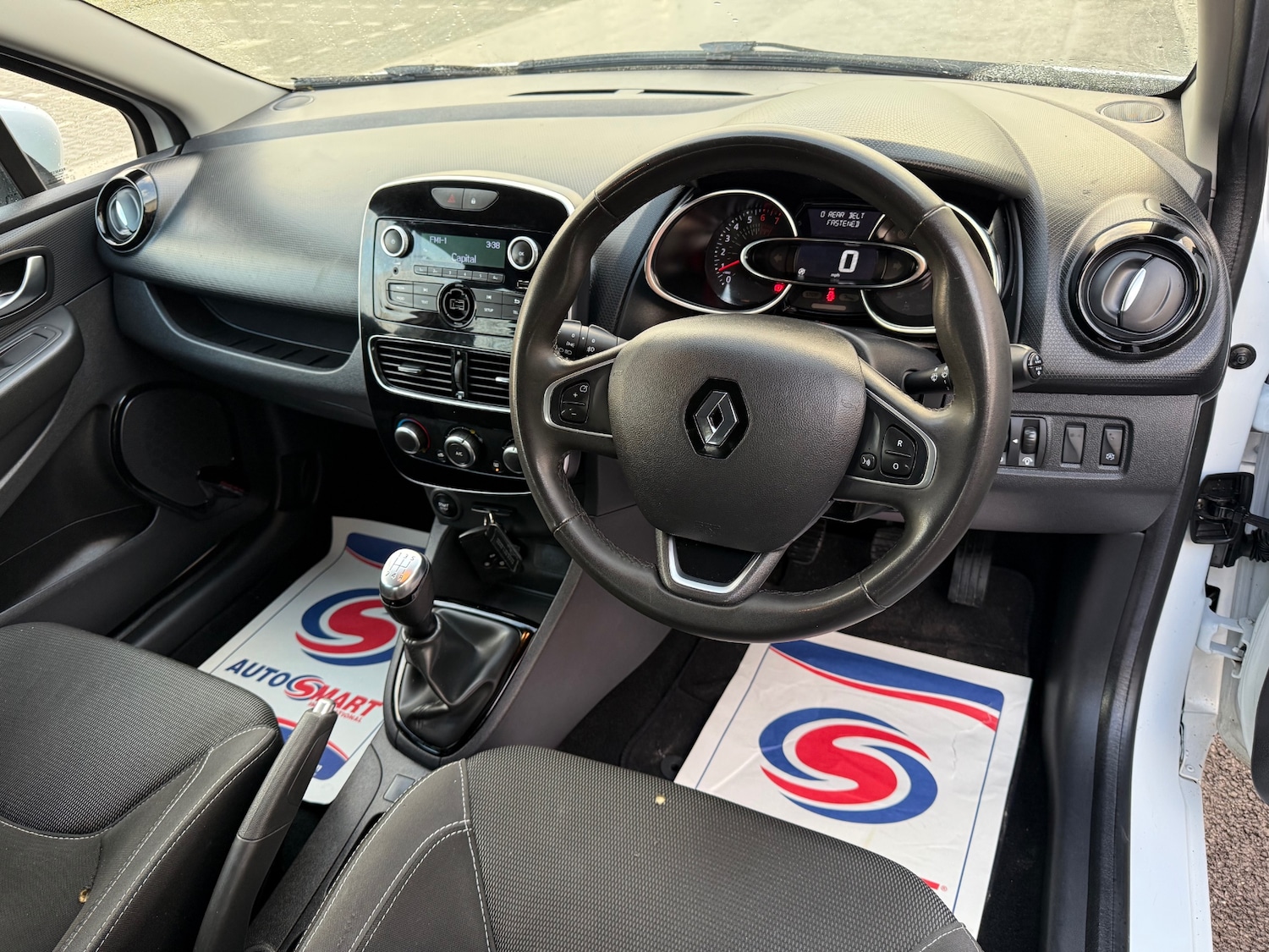 Used Renault Clio 2018 for sale - 76510525: Photo 32