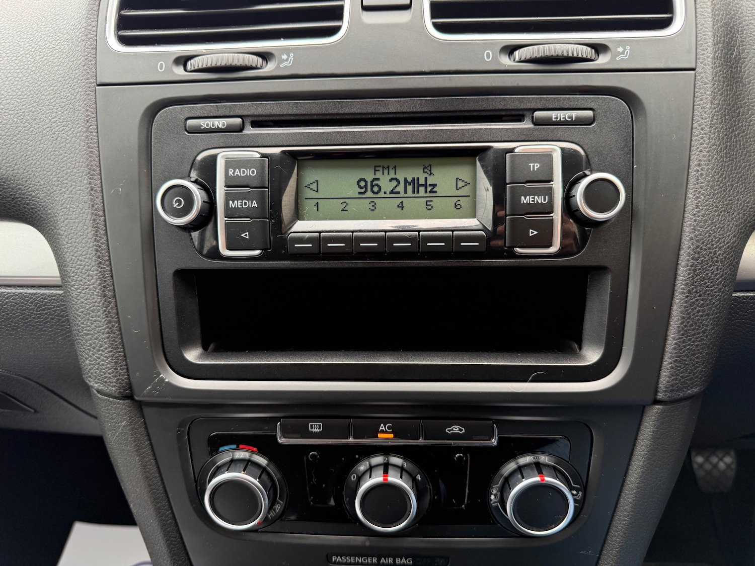 Used Volkswagen Golf 2010 for sale - 77717993: Photo 11