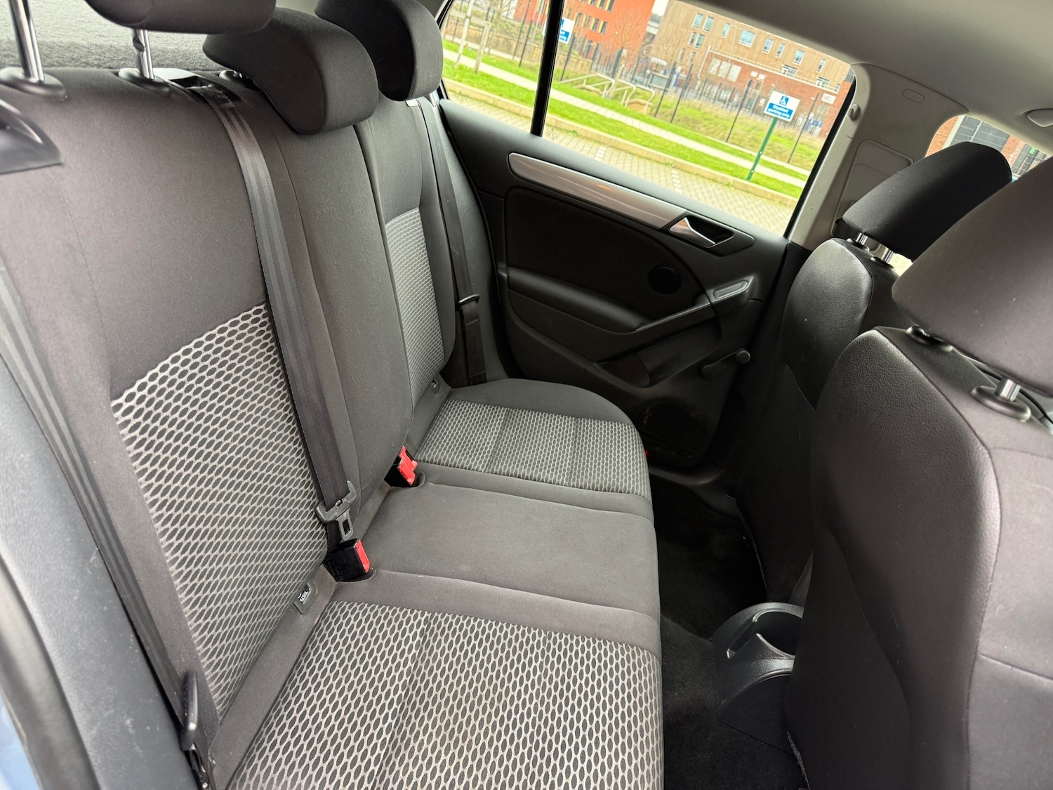 Used Volkswagen Golf 2010 for sale - 77717993: Photo 15