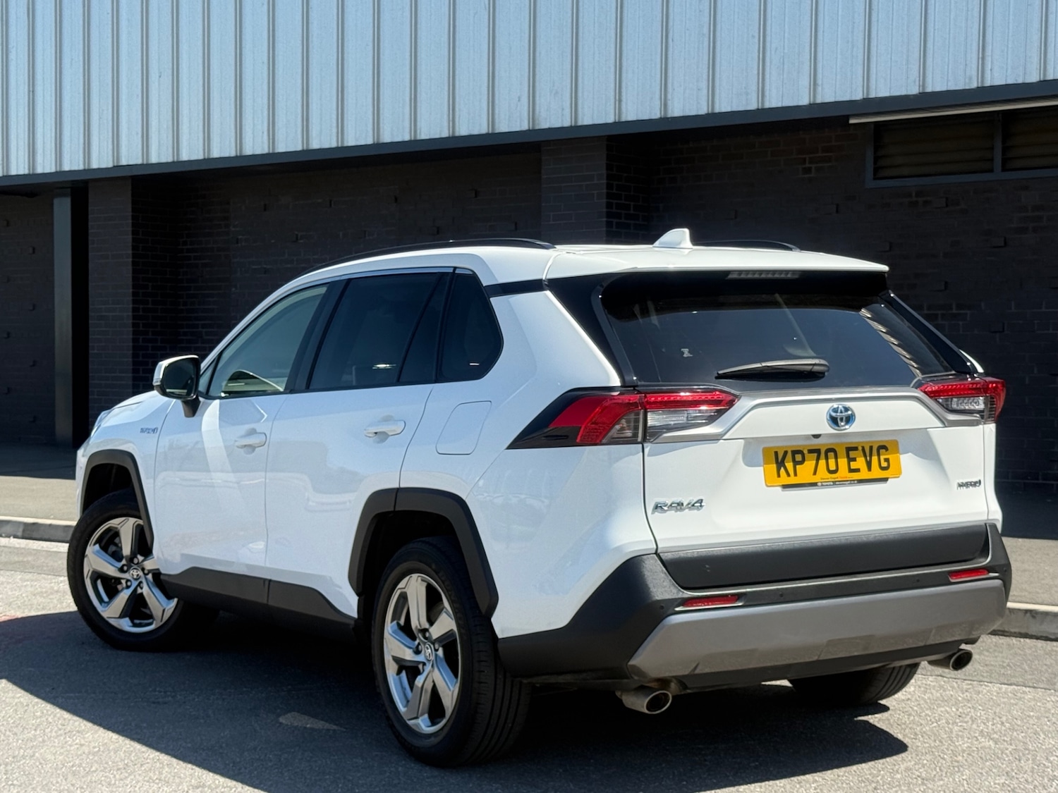 Used Toyota RAV4 2020 for sale - 76891645: Photo 4