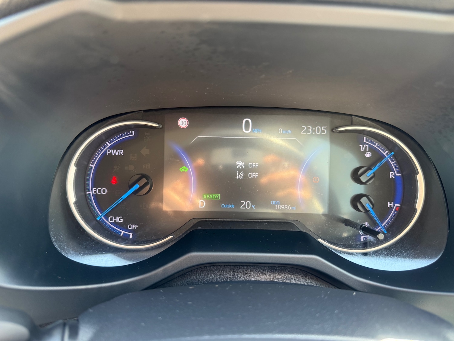 Used Toyota RAV4 2020 for sale - 76891645: Photo 9