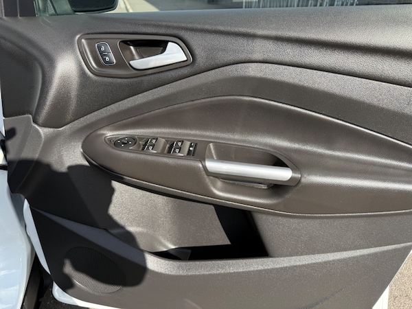 Used Ford Kuga 2017 for sale - 76134440: Photo 16