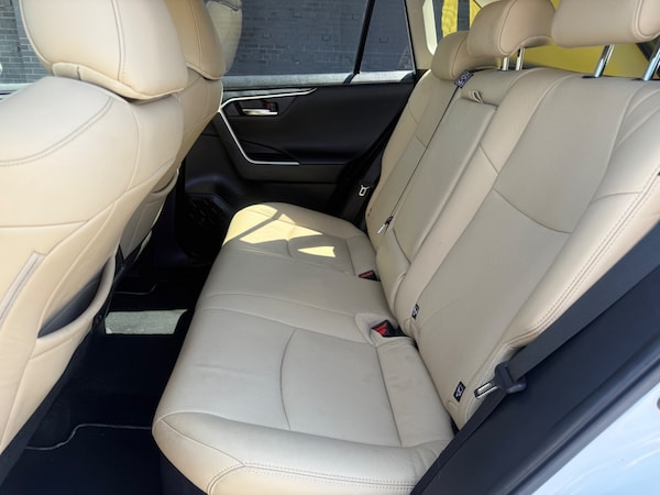 Used Toyota RAV4 2020 for sale - 76237379: Photo 17