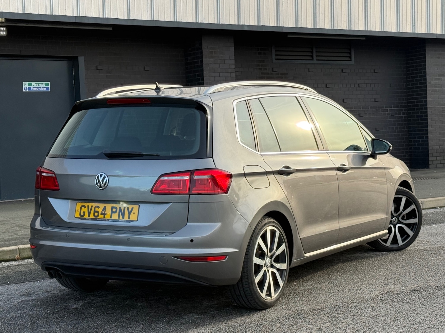 Used Volkswagen Golf SV 2015 for sale - 77851679: Photo 5