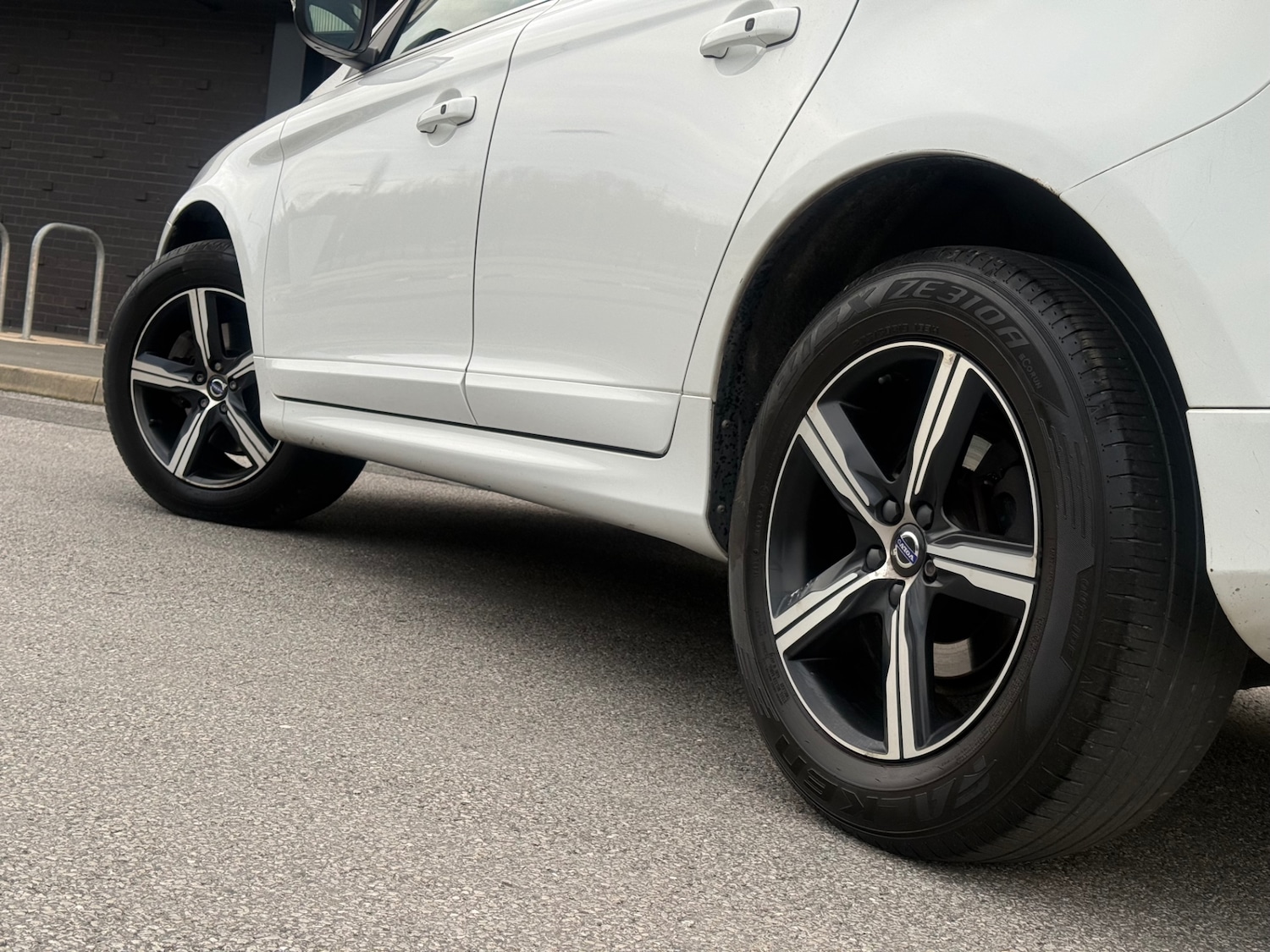 Used Volvo XC60 2017 for sale - 78038440: Photo 26