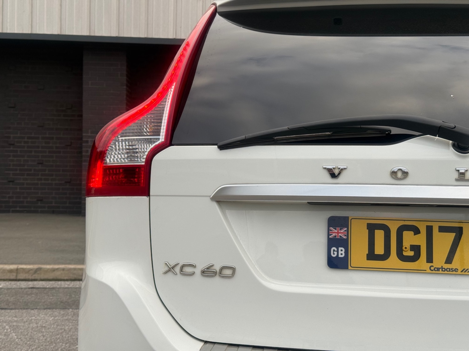 Used Volvo XC60 2017 for sale - 78038440: Photo 28