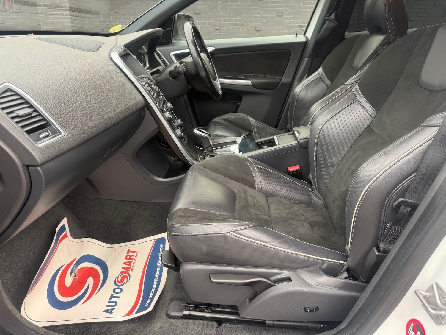 Used Volvo XC60 2017 for sale - 78038440: Photo 33