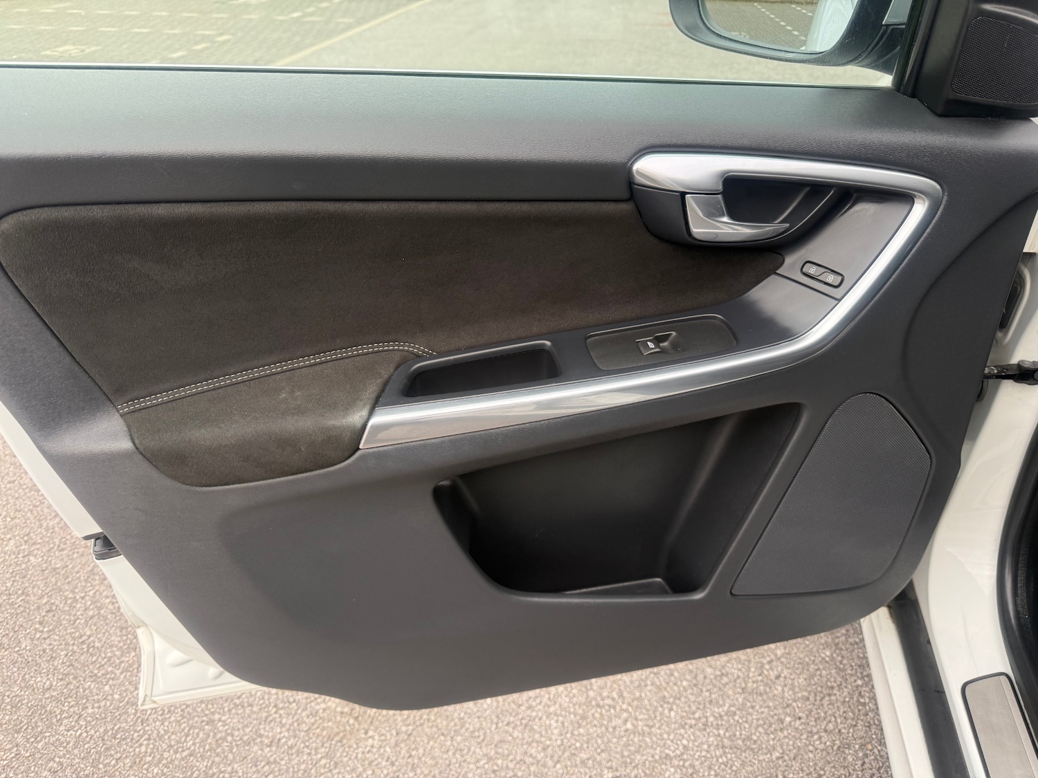 Used Volvo XC60 2017 for sale - 78038440: Photo 34