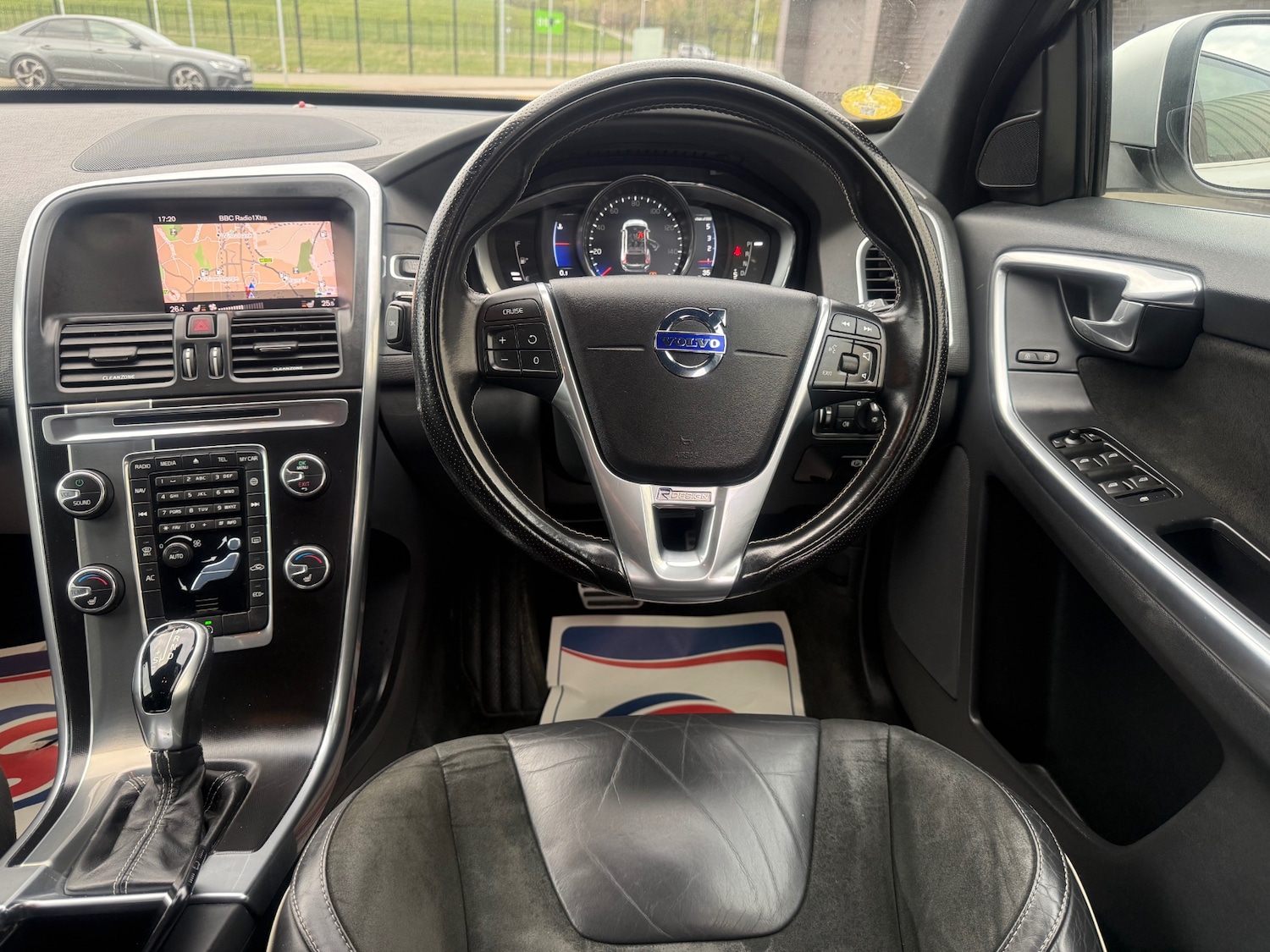 Used Volvo XC60 2017 for sale - 78038440: Photo 35