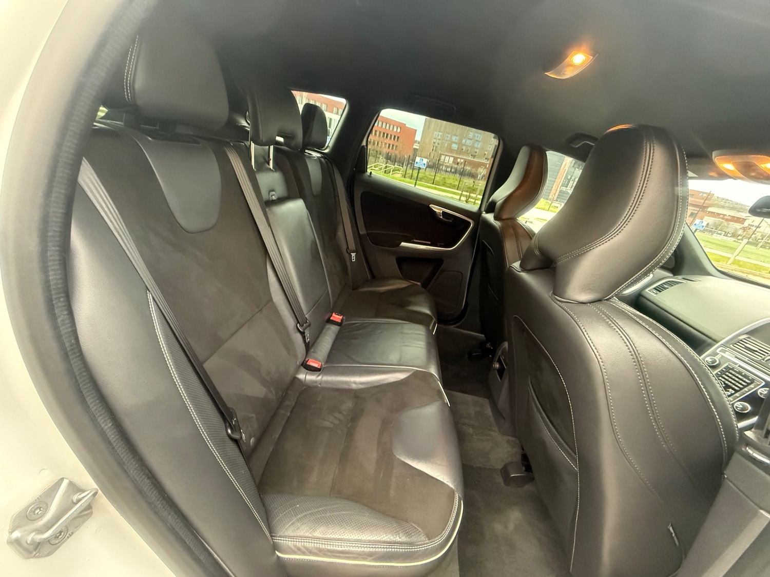 Used Volvo XC60 2017 for sale - 78038440: Photo 36