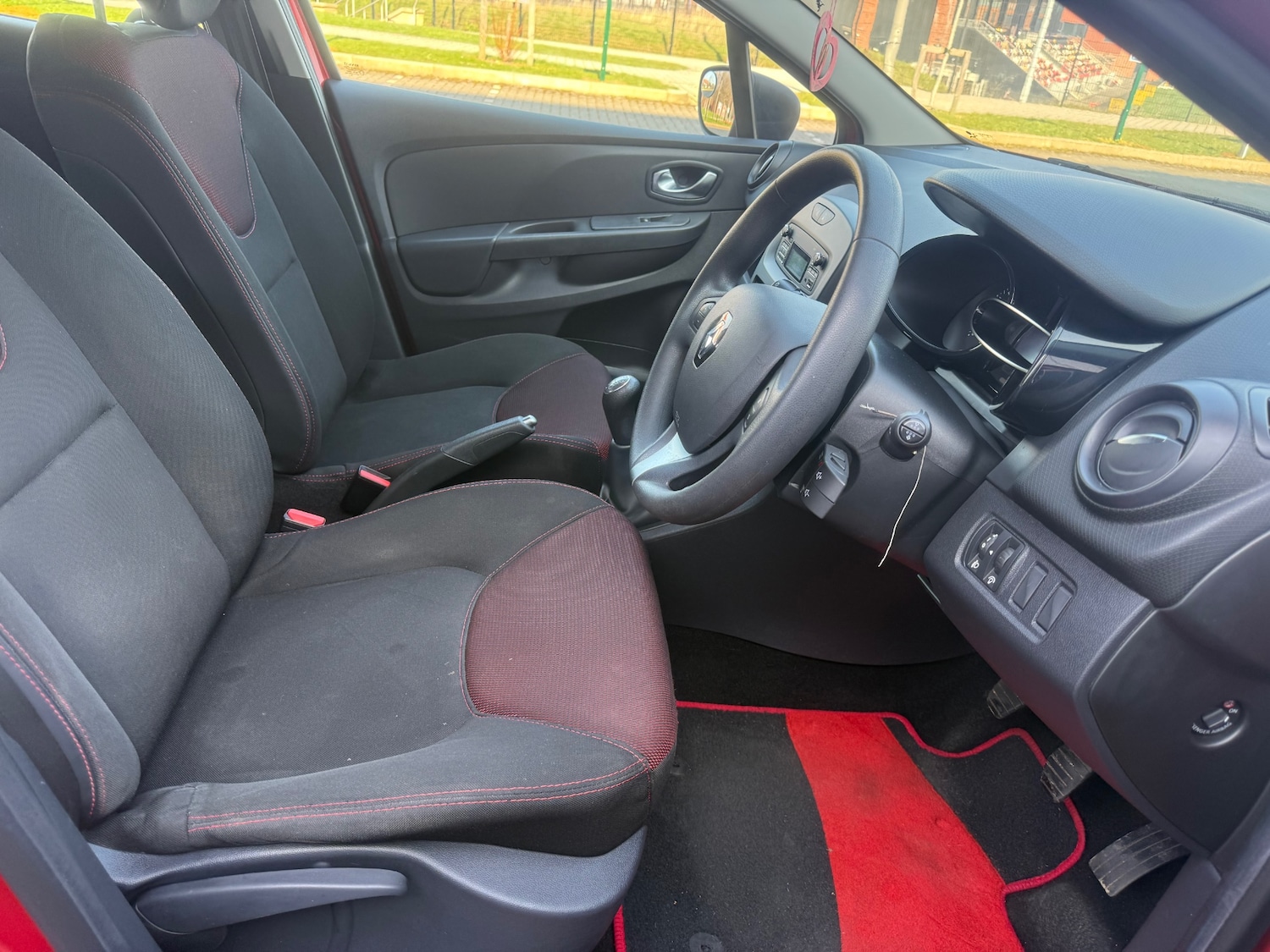 Used Renault Clio 2016 for sale - 77947113: Photo 13