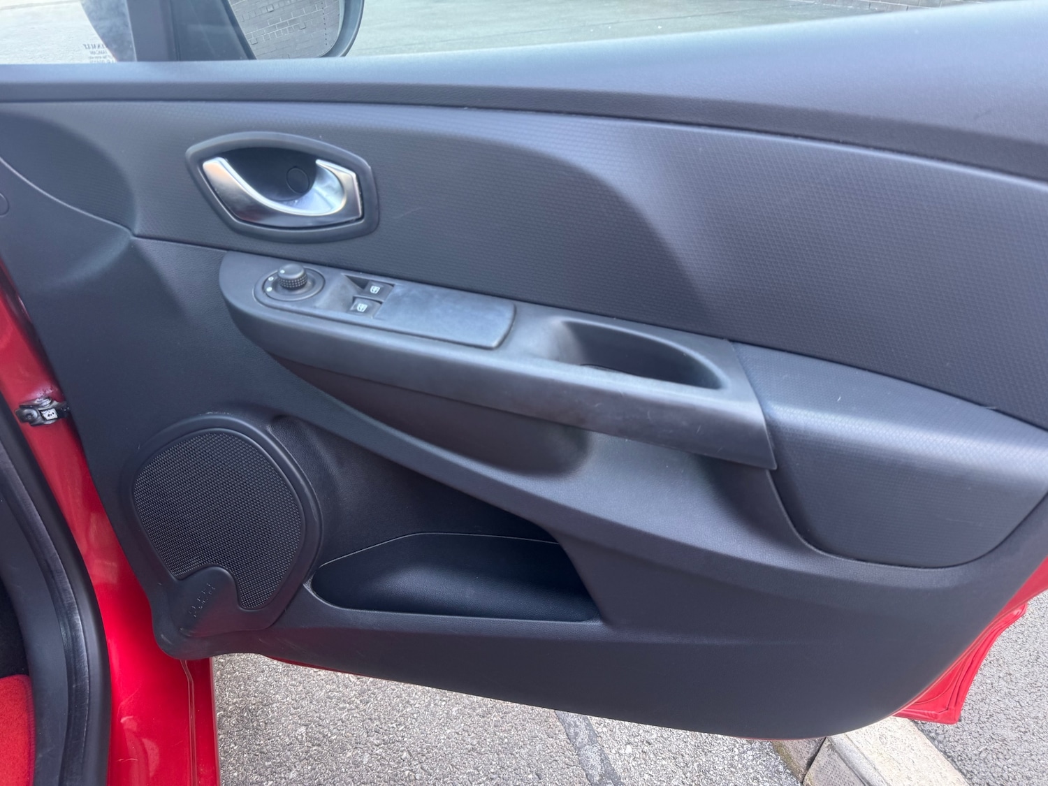 Used Renault Clio 2016 for sale - 77947113: Photo 15